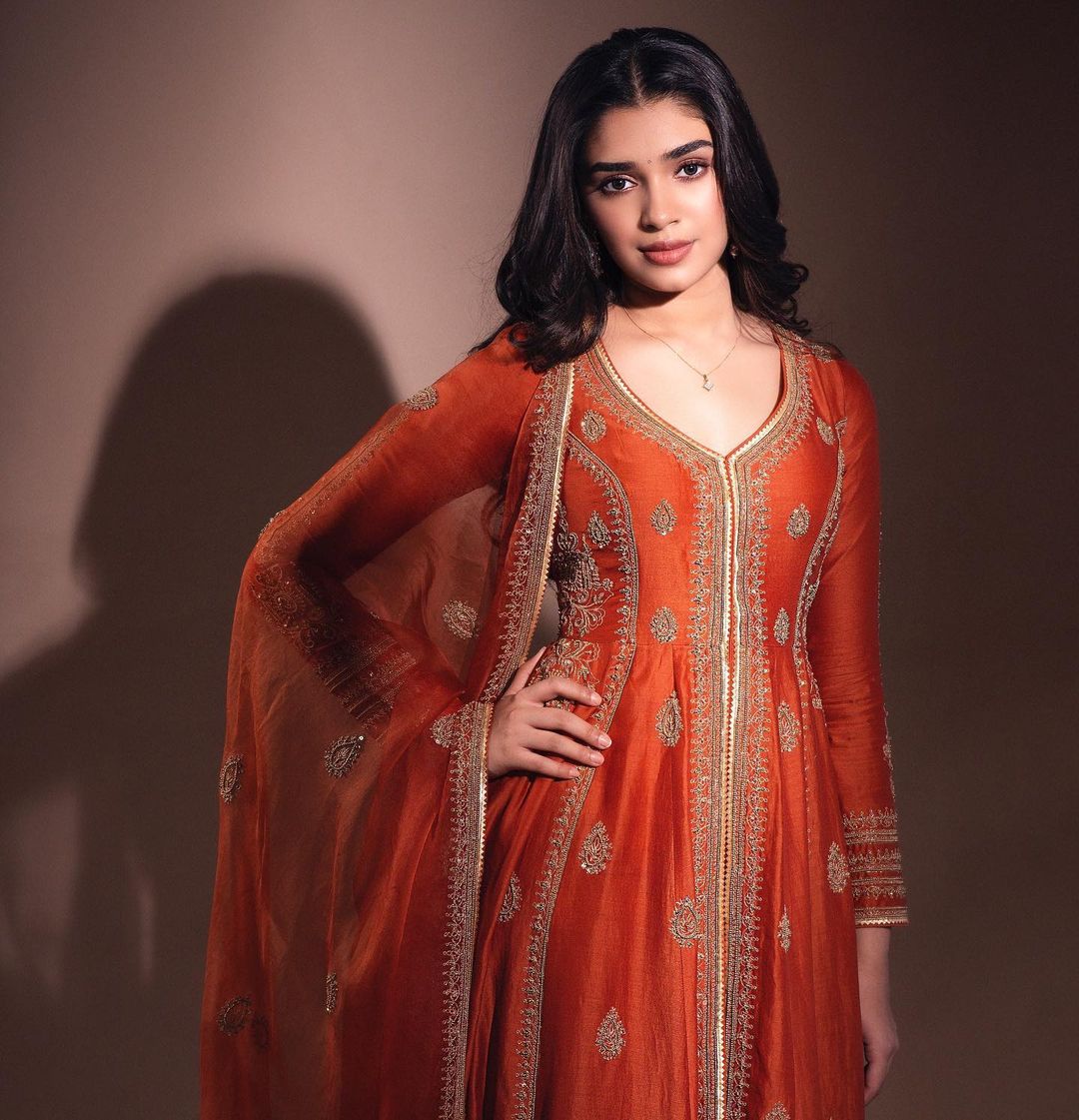 TeluguISM - Krithi Shetty