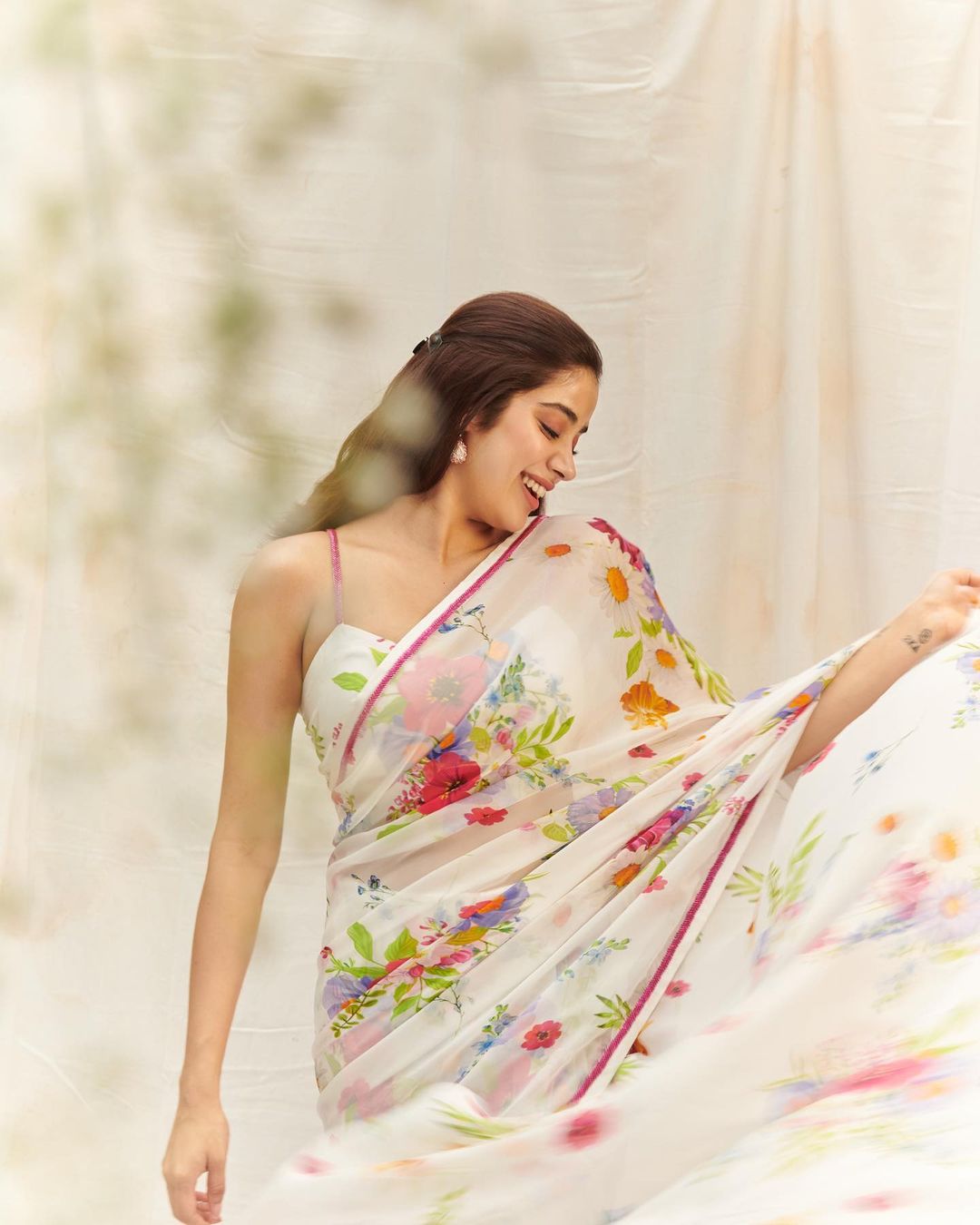 TeluguISM - Janhvi Kapoor