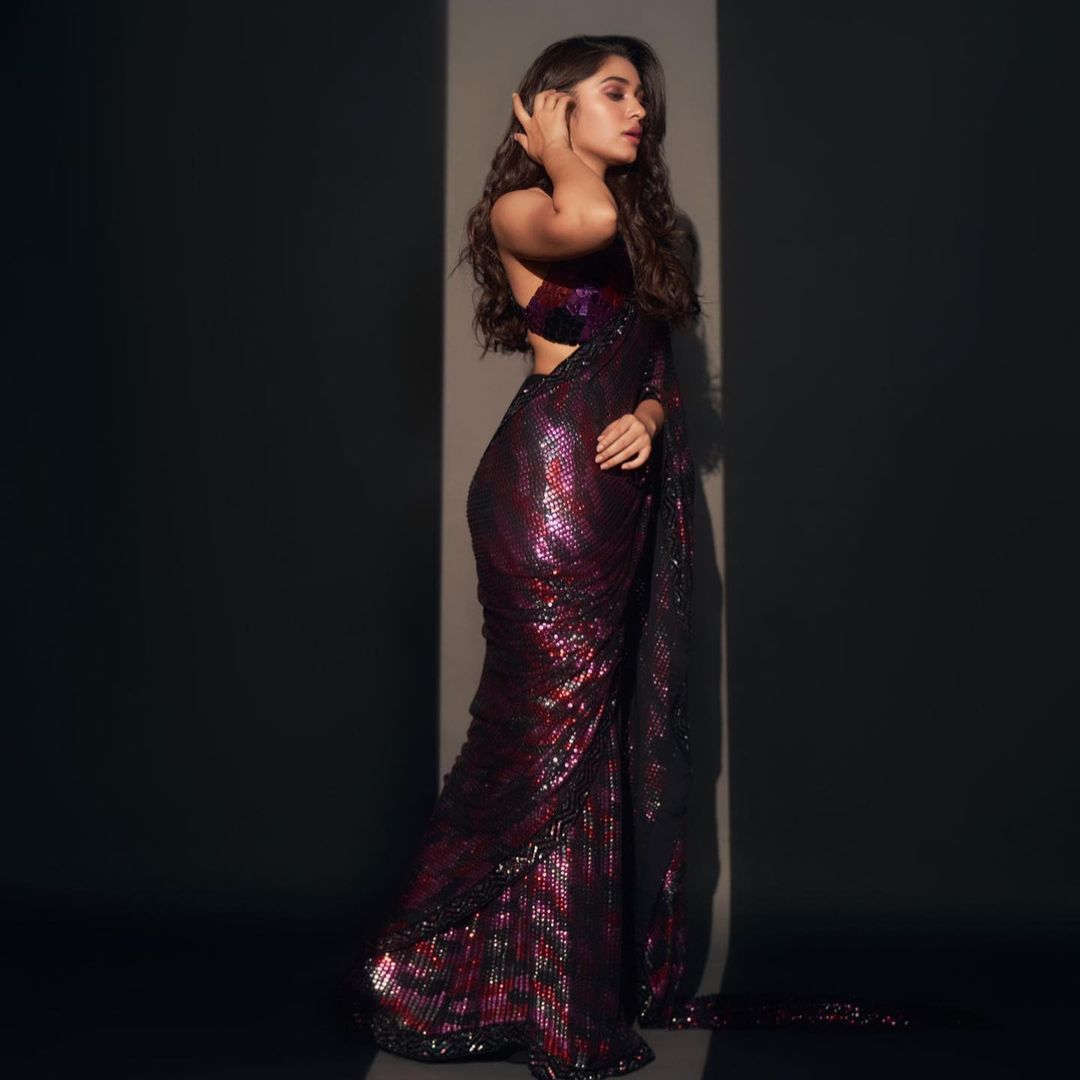 TeluguISM - Krithi Shetty