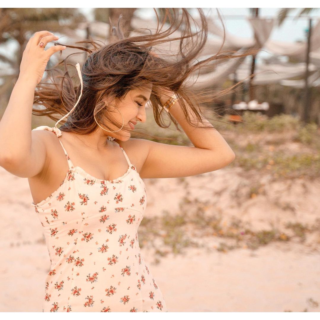 TeluguISM - Nidhhi Agerwal