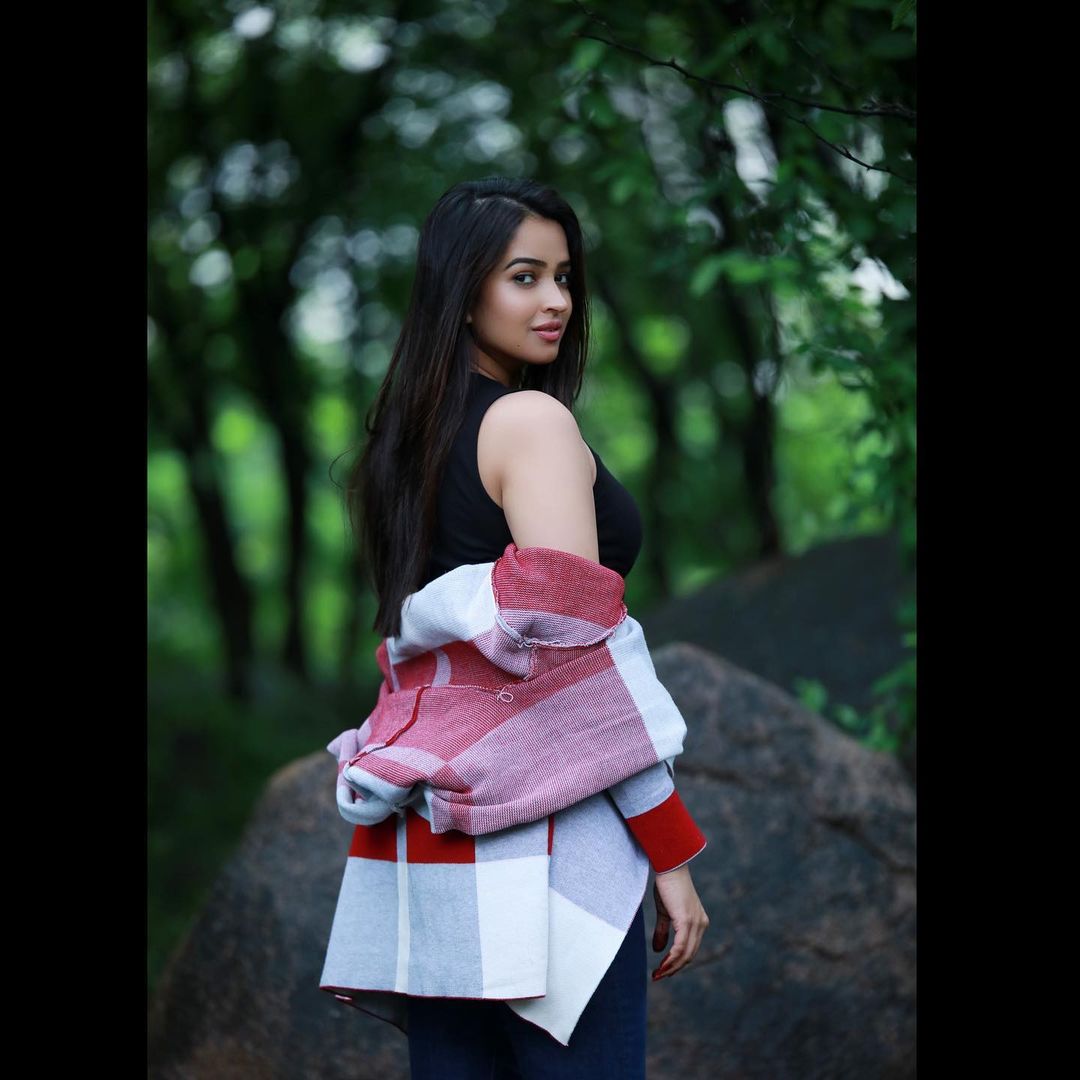 TeluguISM - Pujita Ponnada